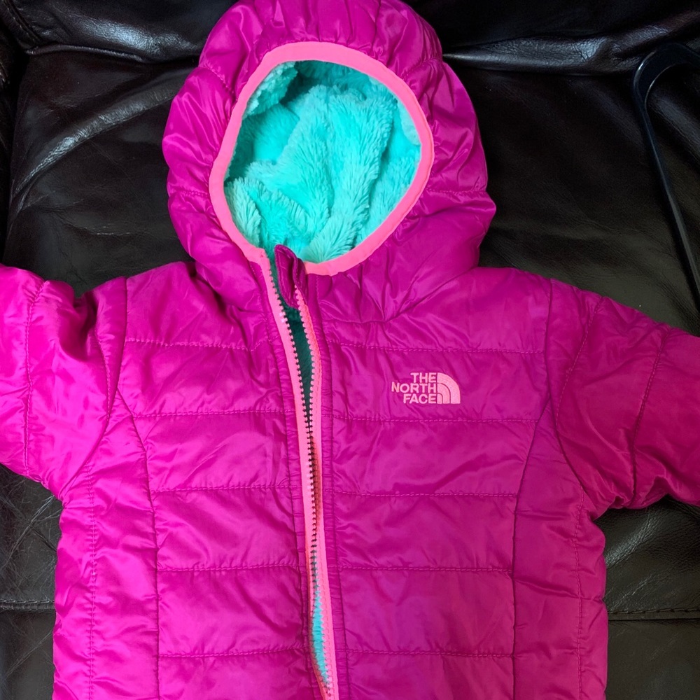 North Face REVERSIBLE Hooded Jacket!!
